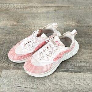 APL Coral Streamline women’s sneakers size 6.5.